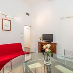 Rent 5 bedroom apartment of 95 m² in Florence
