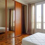 Rent a room of 100 m² in Paris