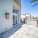 Rent 3 bedroom apartment of 198 m² in Huntington Beach
