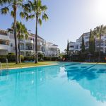 Alquilo 2 dormitorio apartamento de 103 m² en Marbella
