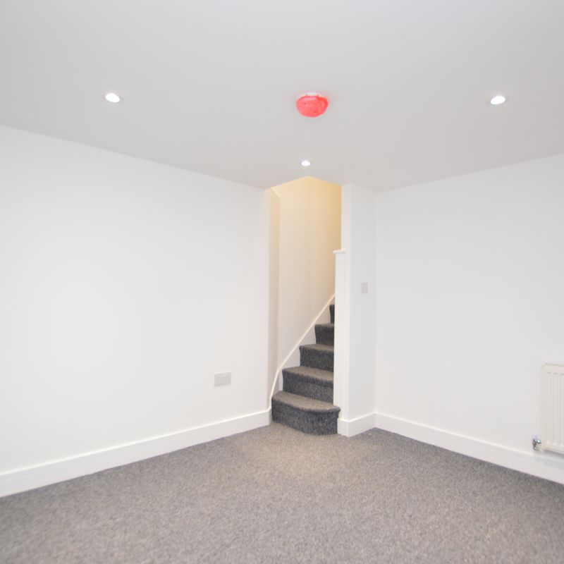 3 bedroom property to let in Stewart Road, Off Sharrow Vale Road, Sheffield, S11 - £1,250 pcm