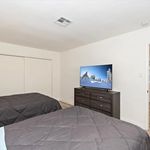 Rent 3 bedroom apartment of 145 m² in Palm Desert