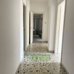 Affitto 4 camera appartamento di 130 m² in Giugliano in Campania