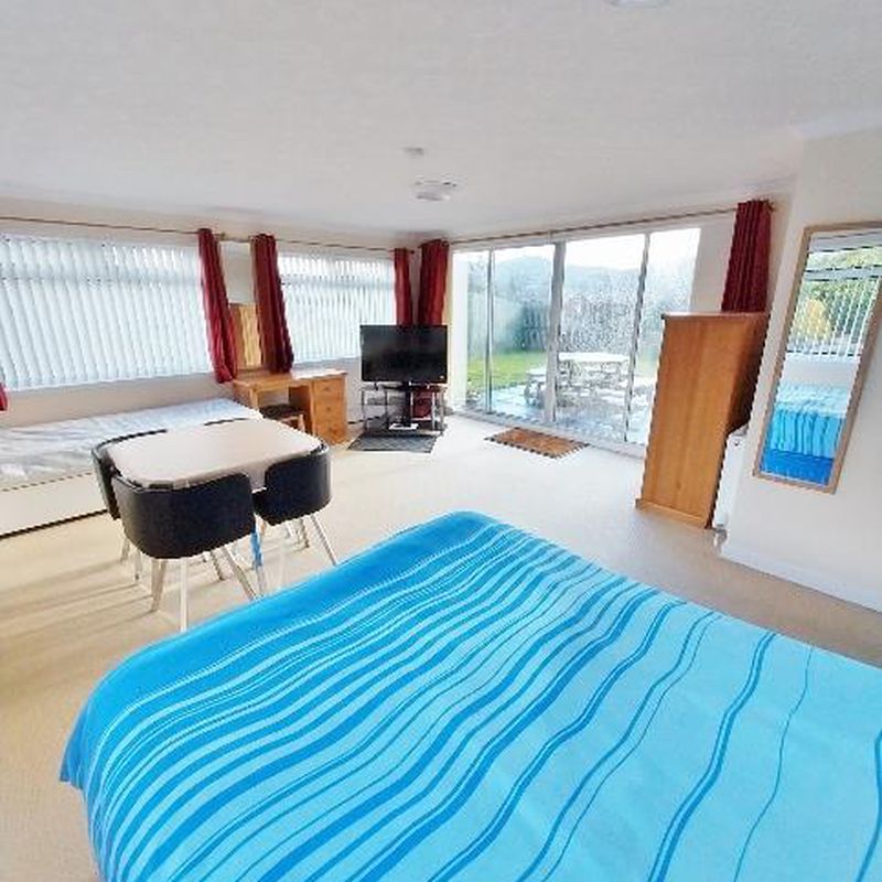 4 Bedroom Detached to Rent at Highland, Lochnessside, Wester-Ross-Strathpeffer-and-Lochalsh, England Bedford