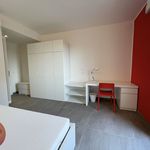 Rent a room of 15 m² in Padova