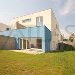 Rent 5 bedroom house of 300 m² in Praha