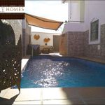 Rent 4 bedroom house of 280 m² in Fuengirola
