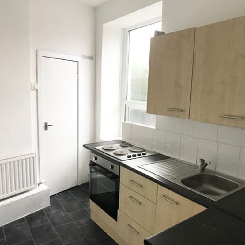 Flat to rent in Whalley Road, Accrington BB5