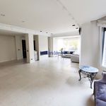 Rent 7 bedroom house of 210 m² in Getxo