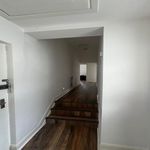 Rent 2 bedroom apartment of 54 m² in Croydon