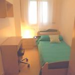 Rent 4 bedroom apartment of 100 m² in Córdoba