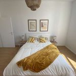 Rent 1 bedroom apartment of 65 m² in Saint-Josse-ten-Noode