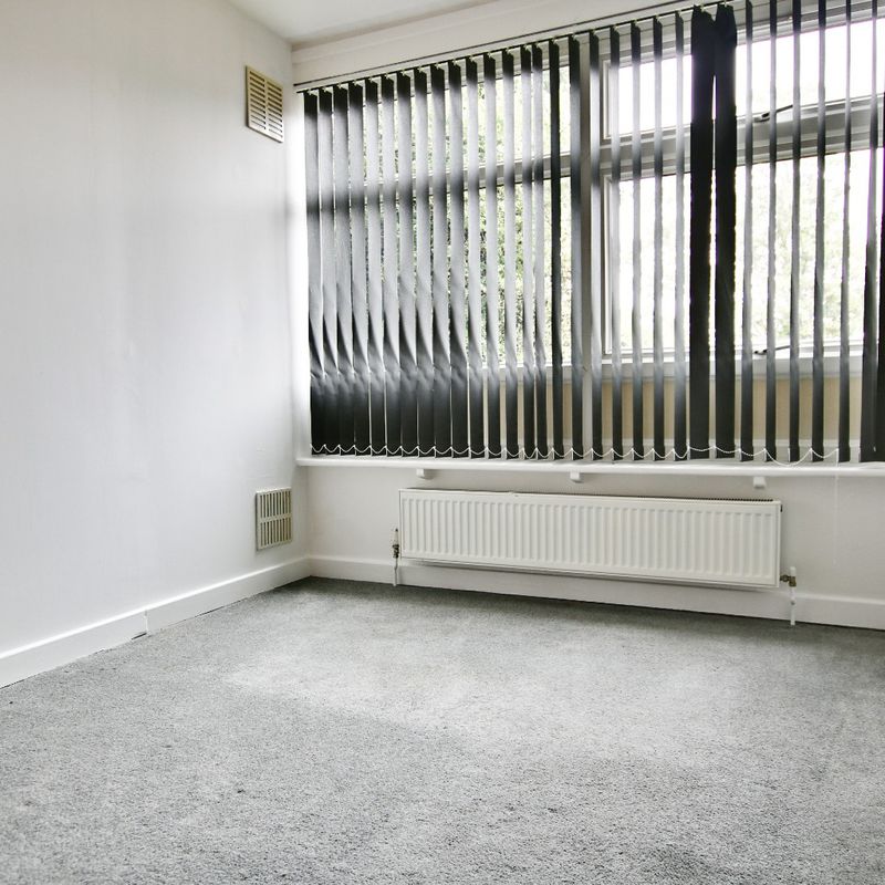 2 Double Bedroom Flat For Rent in Mottingham Middle Park