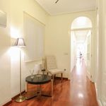 Rent 4 bedroom apartment of 165 m² in Alicante