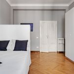 Rent a room of 369 m² in Milano