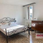 Affitto 2 camera appartamento di 135 m² in Vicenza
