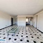 Affitto 4 camera appartamento di 136 m² in Rome