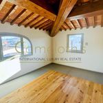 Rent 4 bedroom apartment of 136 m² in Impruneta