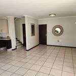 Rent 3 bedroom house of 376 m² in Sandton