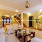 Rent 4 bedroom house of 371 m² in Colombo