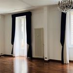 Rent 6 bedroom apartment of 210 m² in Milano