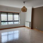 Rent 2 bedroom apartment of 87 m² in Loures