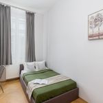 Rent 4 bedroom apartment of 90 m² in Kraków