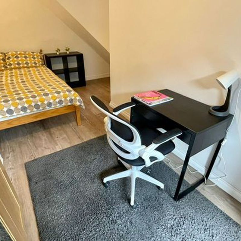 Flat to rent in Barandon Walk, Imperial College London, Notting Hill, London, Latimer Road, Ladbroke Grove, Holland Park W11 Dishes