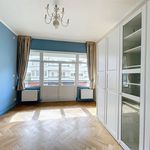 Huur 3 slaapkamer appartement van 130 m² in Etterbeek