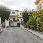 Rent a room of 93 m² in Roma