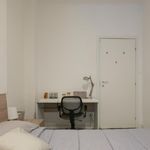Rent 7 bedroom apartment in Milano