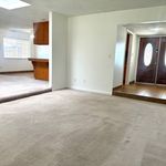 Rent 3 bedroom apartment of 139 m² in Bakersfield