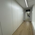 Appartement de 250 m² avec 3 chambre(s) en location à Sint-Gillis