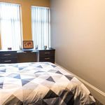 Rent 9 bedroom flat in Leeds