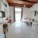 Affitto 2 camera appartamento di 40 m² in Napoli