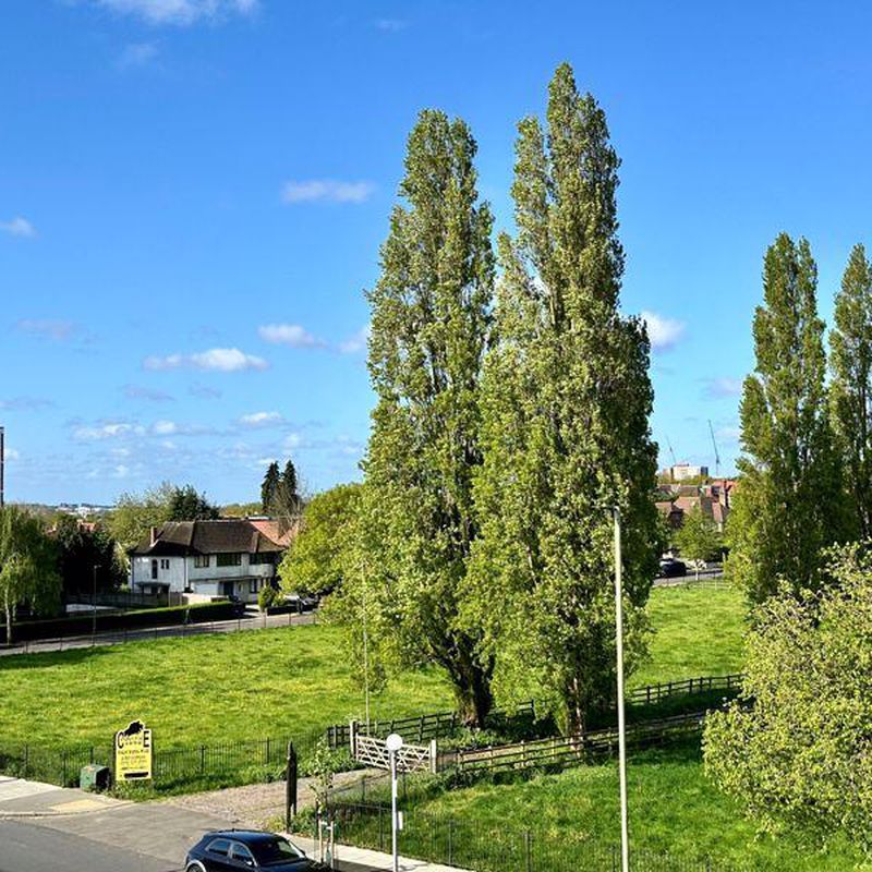 2 bedroom apartment to rent Finchley