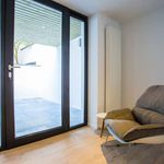 Rent a room of 350 m² in Woluwe-Saint-Pierre