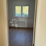 Rent 2 bedroom apartment of 94 m² in Primorsko-goranska