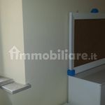 Affitto 3 camera appartamento di 70 m² in Serrone