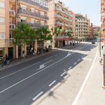 Rent a room of 66 m² in l'Hospitalet de Llobregat