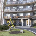 Appartement de 871 m² avec 2 chambre(s) en location à Toronto