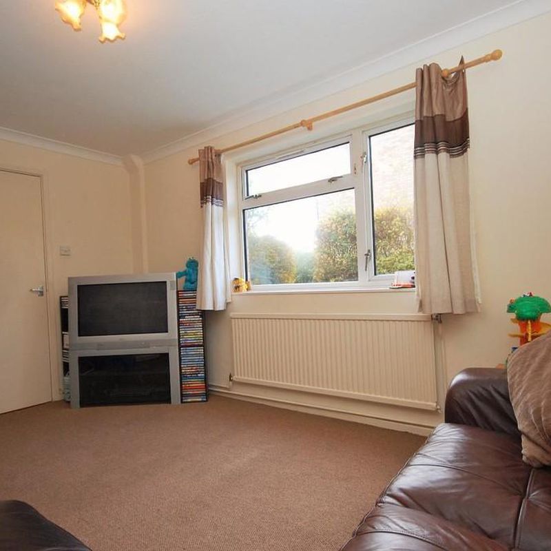 2 bedroom end of terrace house to rent Symonds Green