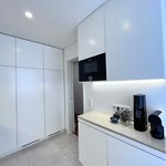 Rent 3 bedroom apartment of 150 m² in Lisboa