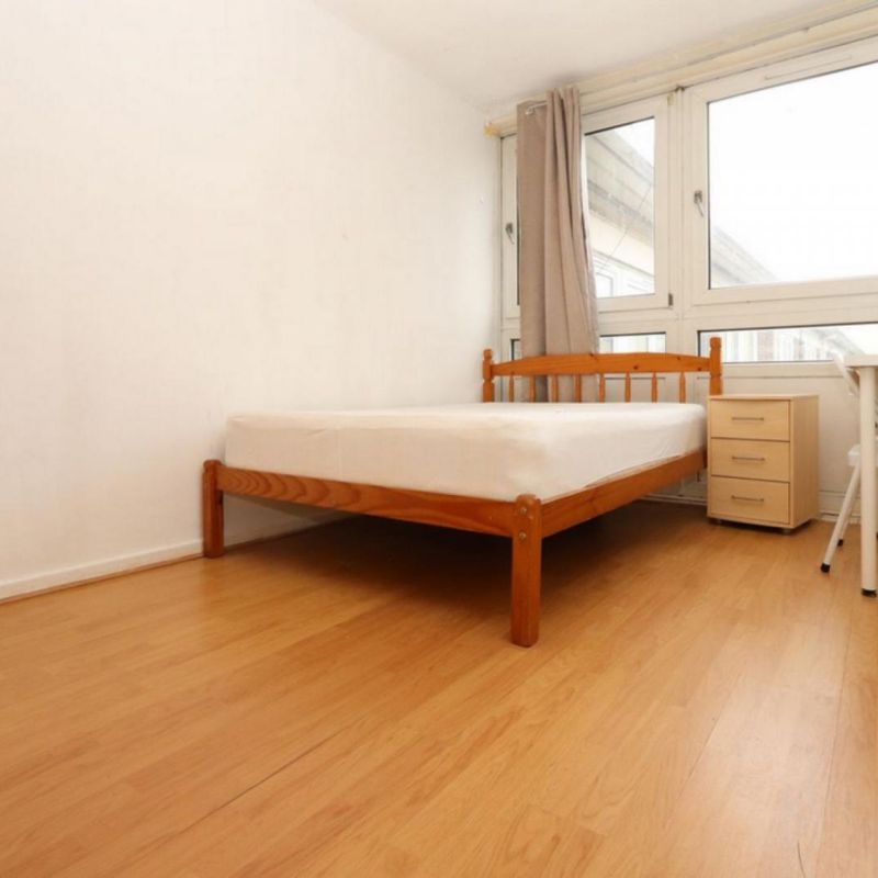 Welcoming double bedroom close to Bromley-by-Bow tube