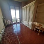 Rent 5 bedroom apartment of 160 m² in Besurica