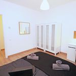 Rent 10 bedroom apartment in Barcelona