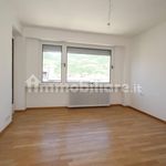 Affitto 4 camera appartamento di 130 m² in Bolzano