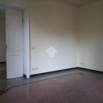 Affitto 6 camera appartamento di 150 m² in Genova