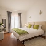 Rent 4 bedroom house of 200 m² in Monte Lemos