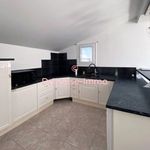 Rent 6 bedroom apartment of 168 m² in Saint-Cyr-sur-Mer